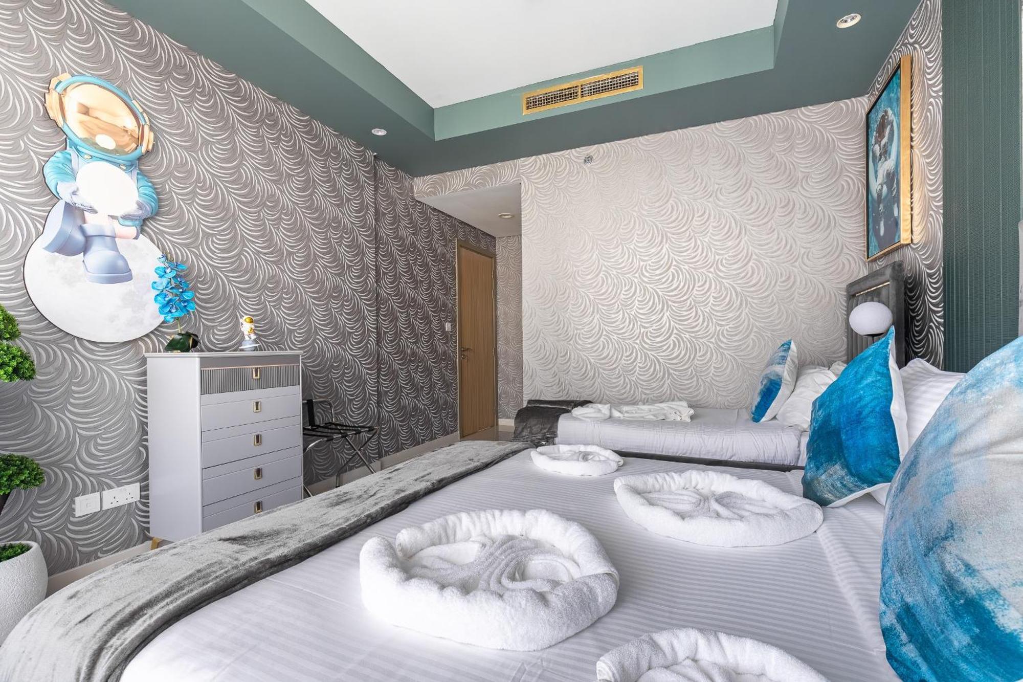 Apartment Full Burj Khalifa View Lux 2bedroom With Rooftop Pool Location In Paramount Midtown Dubai